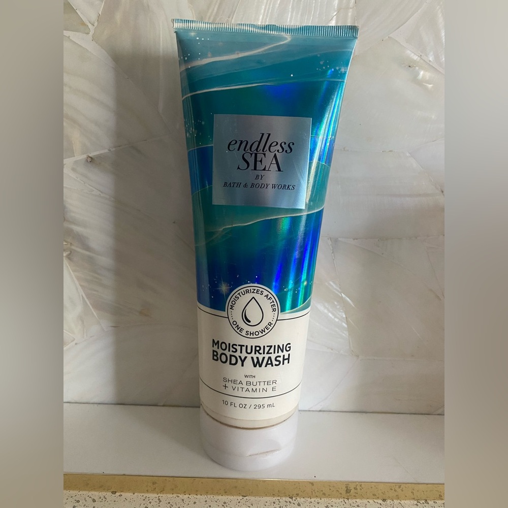 NEW Bath & Body Works Endless Sea Moisturizing Body Wash - FULL SIZE